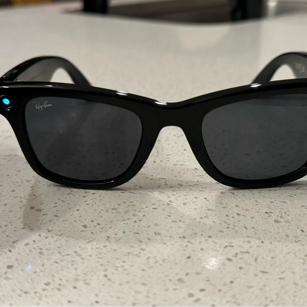 Ray-Ban Meta Smart Glasses